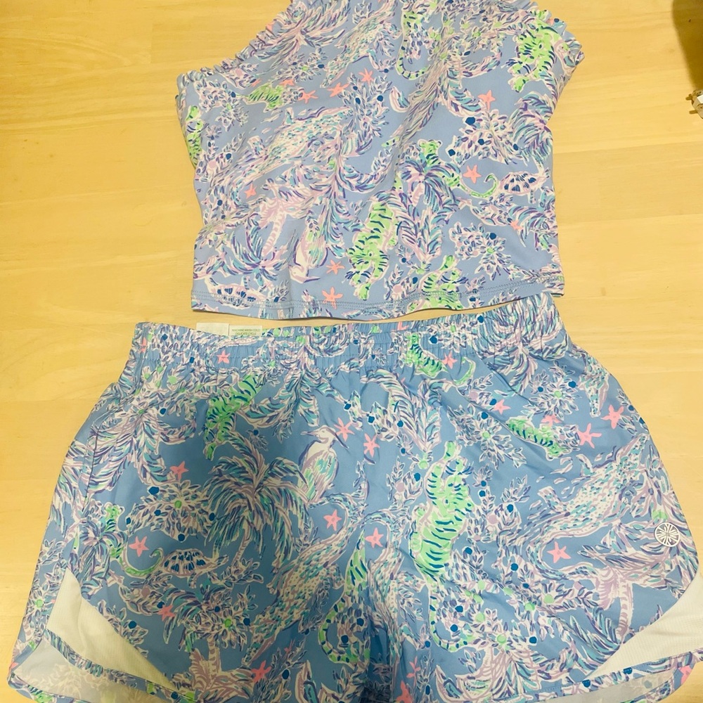 Lilly Pulitzer - Picture 2 of 9